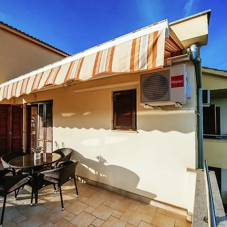 Apartment Biograd Appartement *